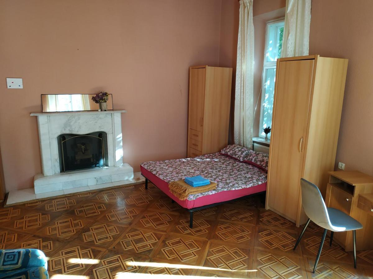 Кімната В Серці Львова Leópolis Exterior foto